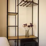 Quentin Museum Square 2*