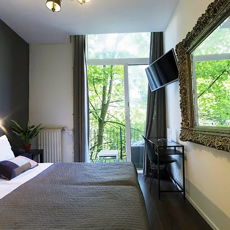 Quentin England מלון 2*