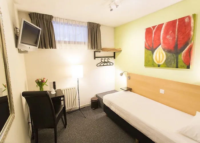 Quentin Museum Square Amsterdam