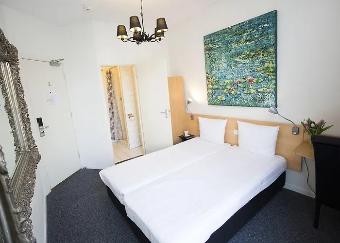 Quentin Museum Square Hotel 2*