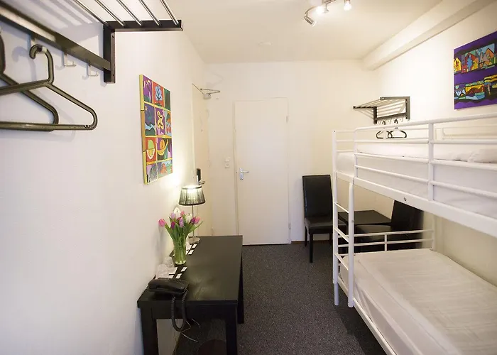 Quentin Museum Square 2* Amsterdam