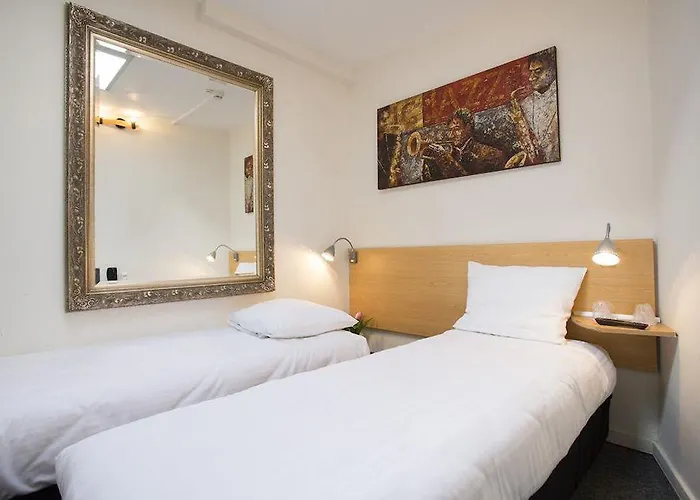 Quentin Museum Square 2* Amsterdam