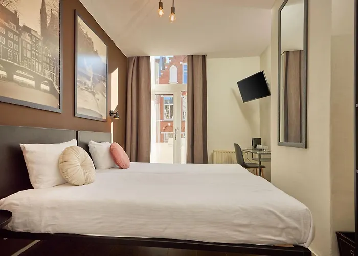 Quentin Museum Square