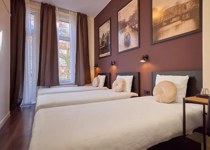 Quentin Museum Square 2* Amsterdam