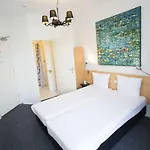 Quentin Museum Square Hotel 2*