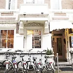 Hotel Quentin Museum Square 2*