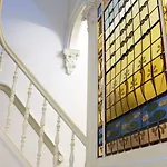 Quentin Museum Square