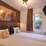 Quentin Museum Square 2*