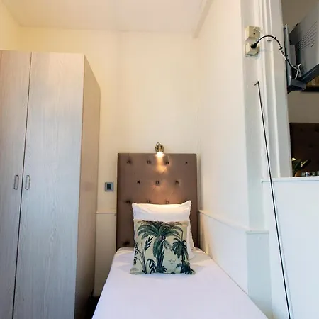 Отель Quentin England