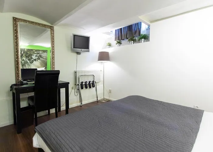 Quentin Museum Square ホテル