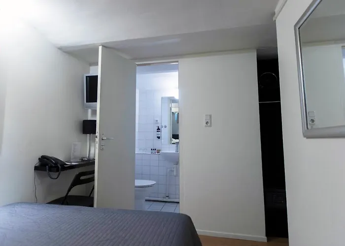 Quentin Museum Square Hotel 2*