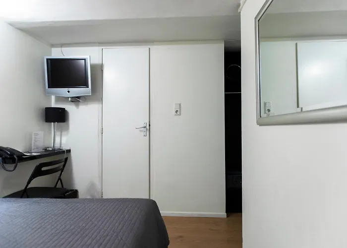 Quentin Museum Square