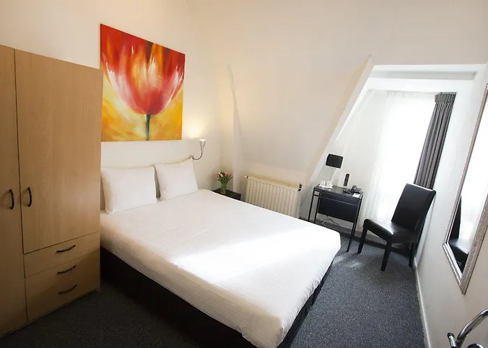 Quentin Museum Square Amsterdam