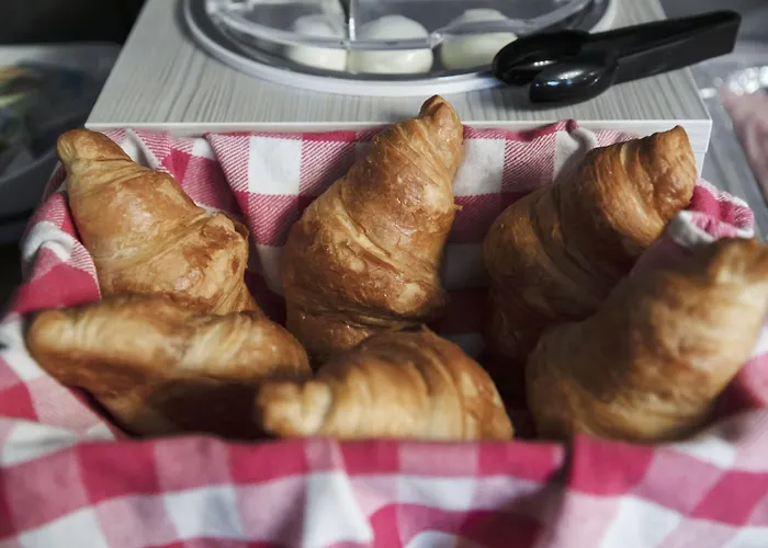 Quentin Museum Square ホテル 2*