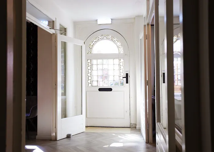 ホテル Quentin Museum Square