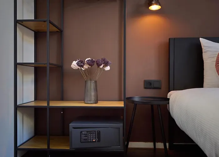 Quentin Museum Square Hotel