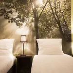 Quentin Museum Square Hotel 2*