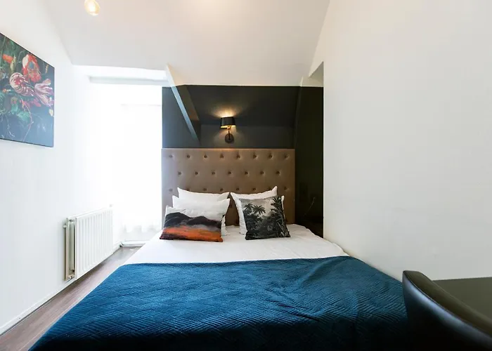 Otel Quentin Museum Square