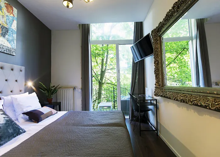 Quentin Museum Square Hotell 2*