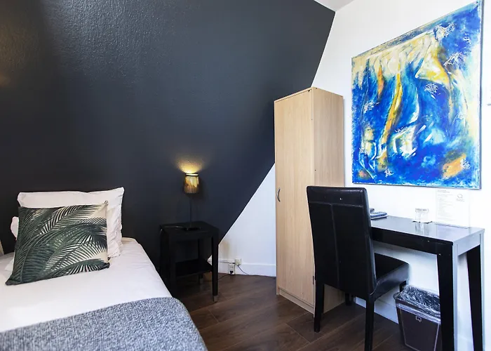 Otel Quentin Museum Square