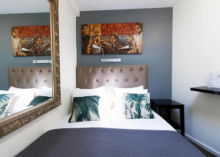 Quentin Museum Square Otel