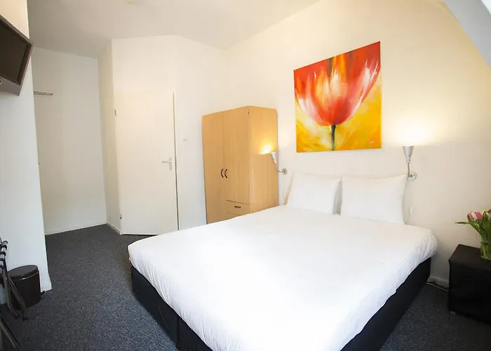 Otel Quentin Museum Square